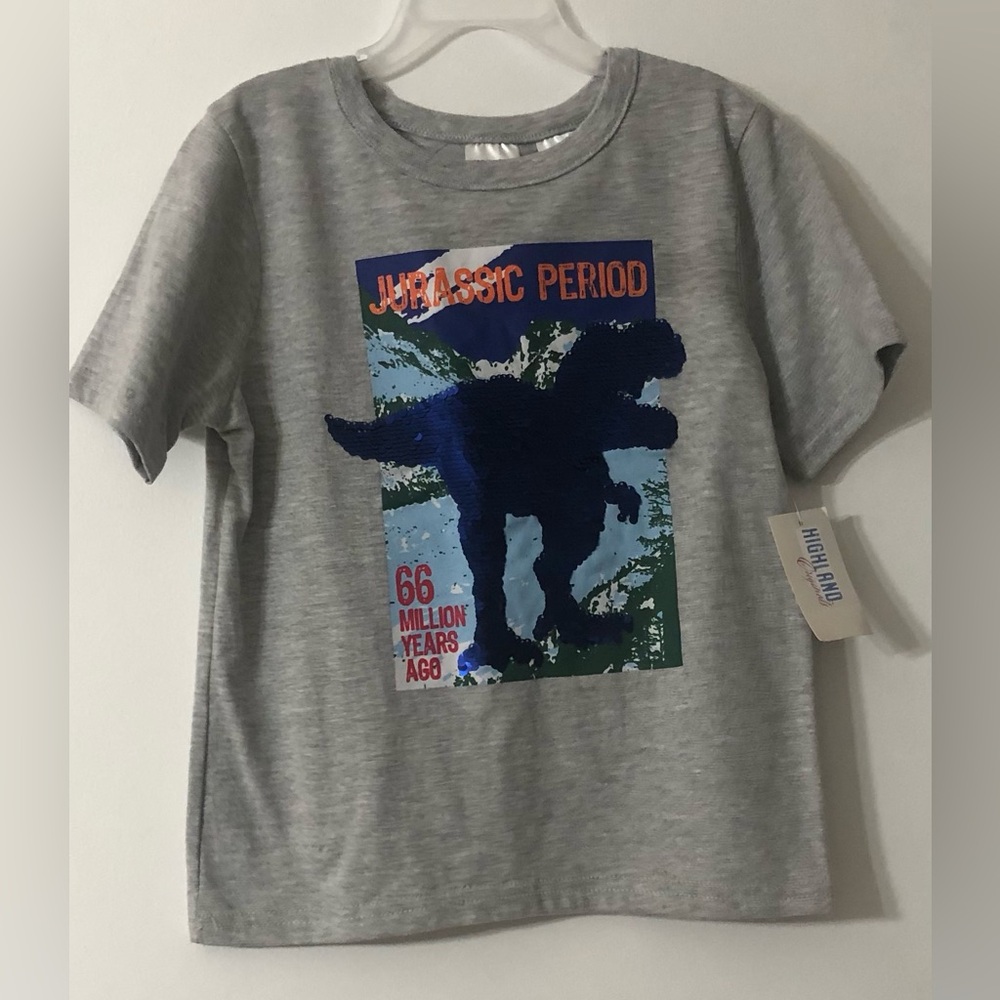 Boy’s gray Jurassic Period" reversible blue gold Sequin Dino Tee.5/6